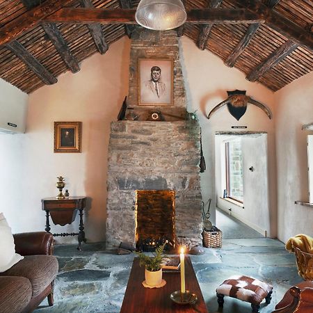 Secluded Thatched Cottage, Near Beaches & Hill Walking Rashenny Eksteriør billede