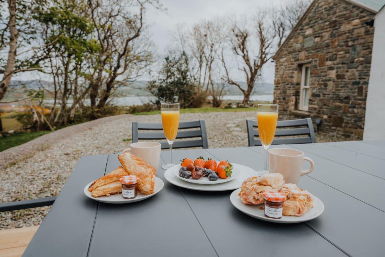 Secluded Thatched Cottage, Near Beaches & Hill Walking Rashenny Eksteriør billede