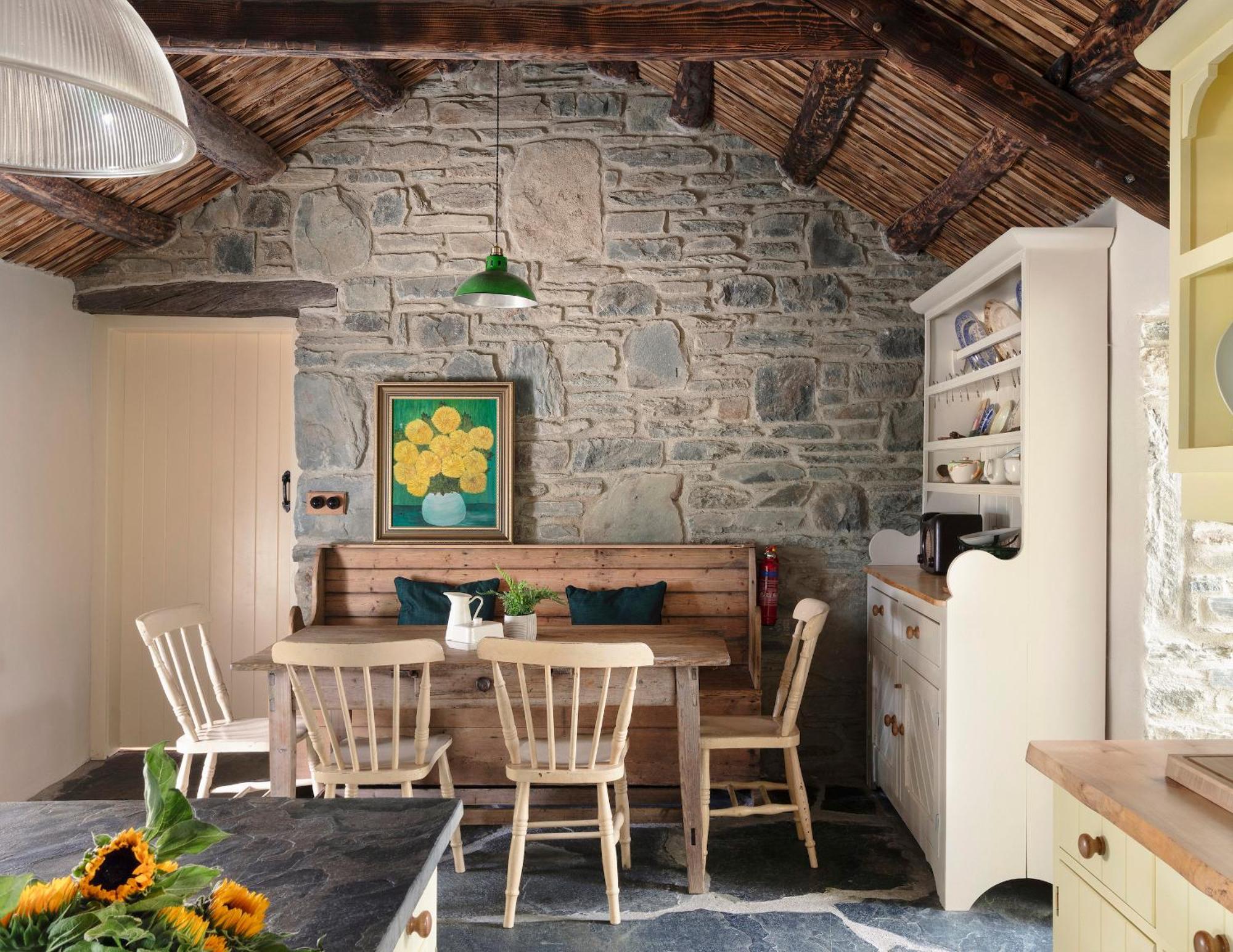 Secluded Thatched Cottage, Near Beaches & Hill Walking Rashenny Eksteriør billede